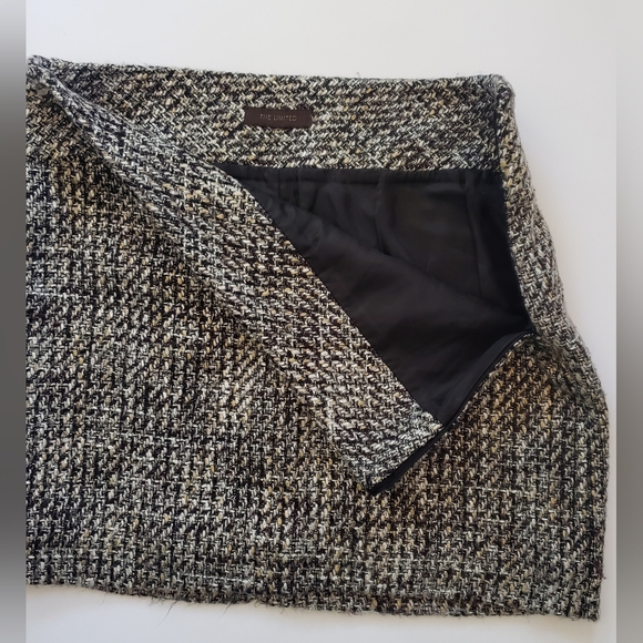 Stylish Tweed Boucle' Mini Skirt By The Limited - Picture 4 of 7